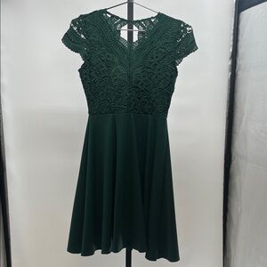 Chic Forest Green Lace Mini Dress